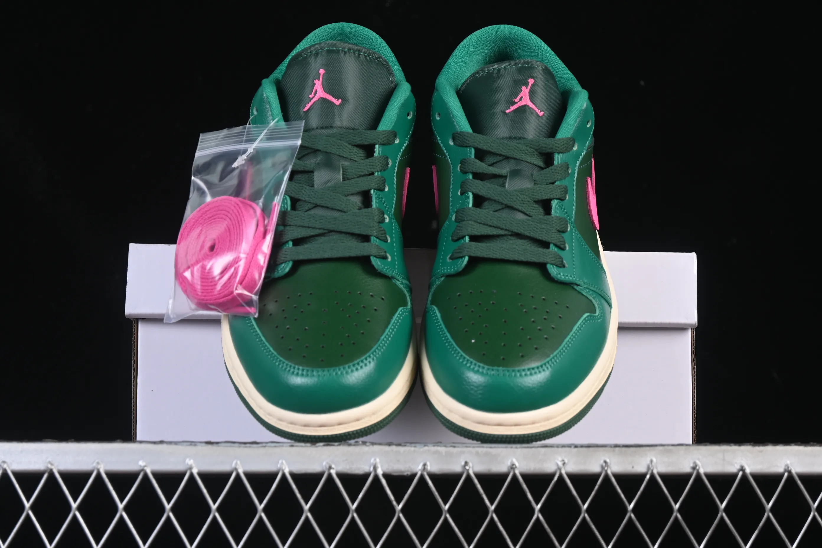All categories Air Jordan Jordan series basketball shoes Air Jordan 1 Low Air Jordan 1 Low "Watermelon" AJ1 Joe 1 green red cultural low-top casual sneakers DC0774-300
